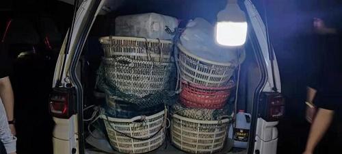 在長江口用絕戶網捕撈水產品11人被采取刑事強制措施